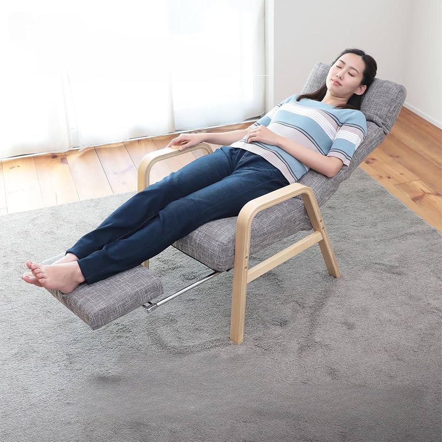 Amazon｜脚を伸ばせる幸せリクライニングチェア 座椅子 肘掛け